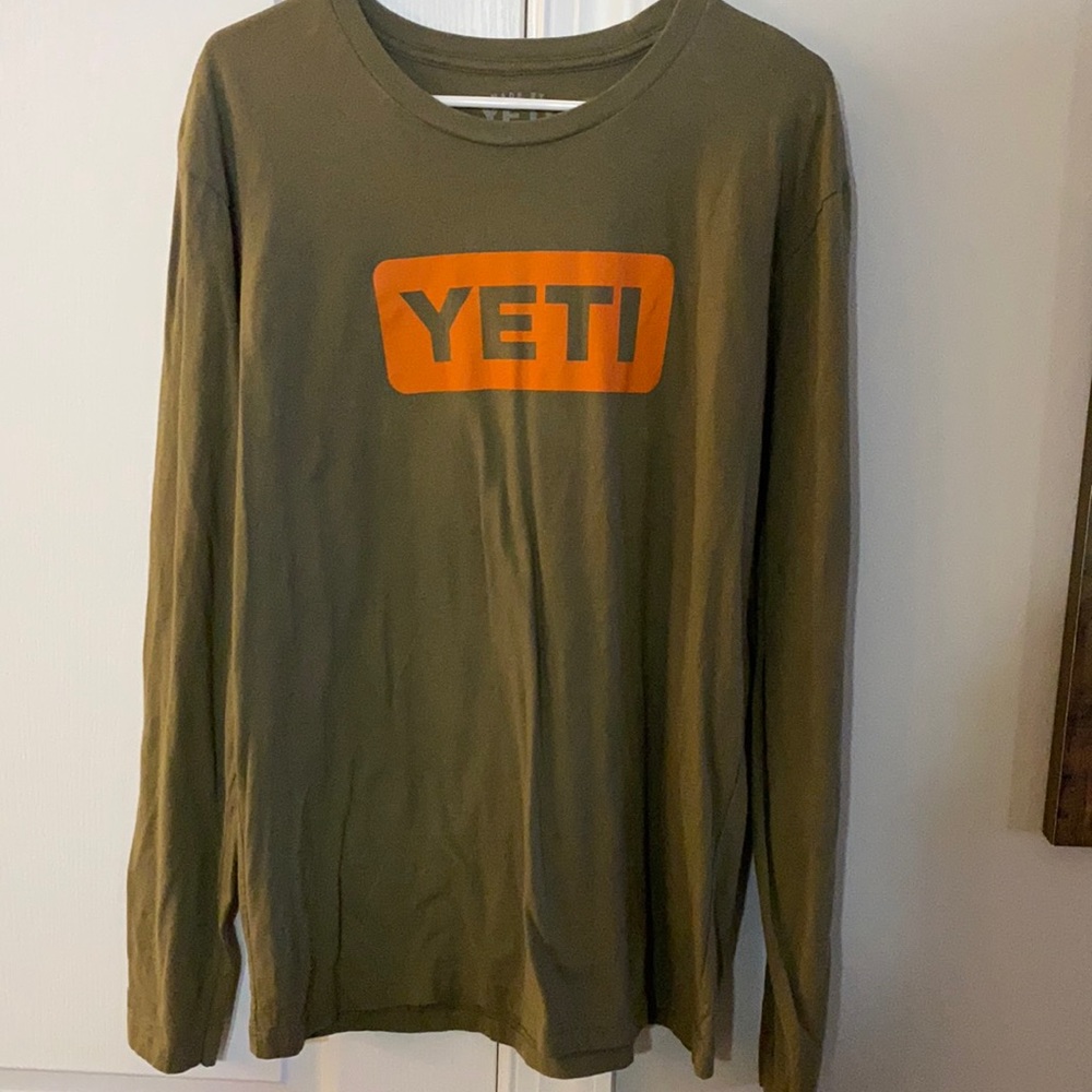Never worn yeti long sleeve